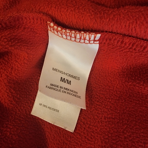 North face red quarter zip fleece, size medium - Picture 6 of 6